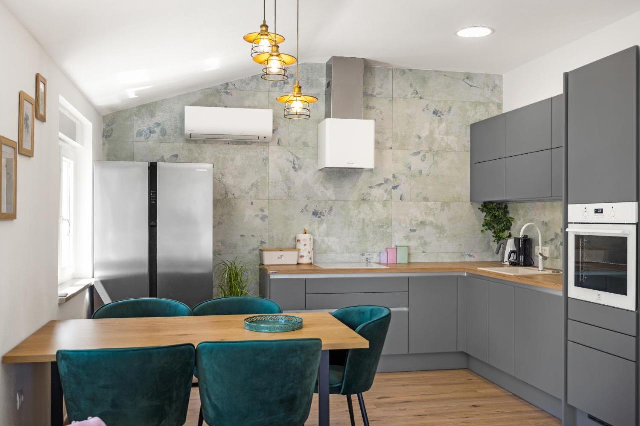 Luxury Apartments Lotus&Lovor Pula Luaran gambar